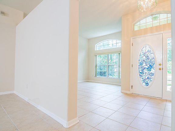 5th image of 8 Eastvue Pl