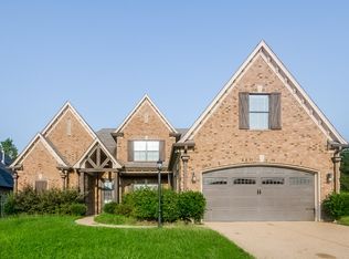 65 Ridgefield Dr, Oakland, TN 38060