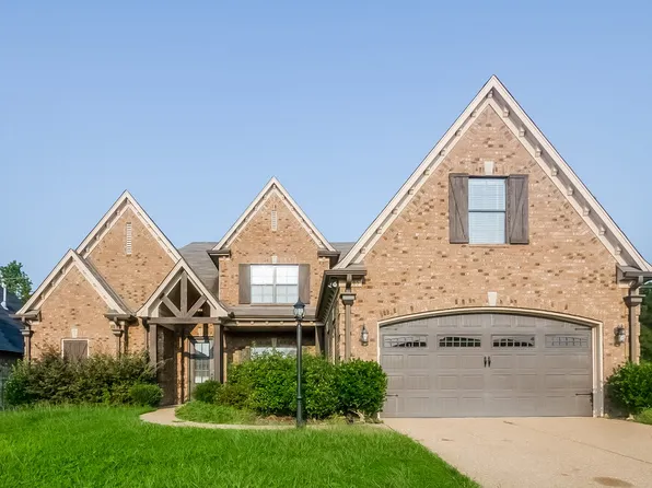 65 Ridgefield Dr, Oakland, TN 38060