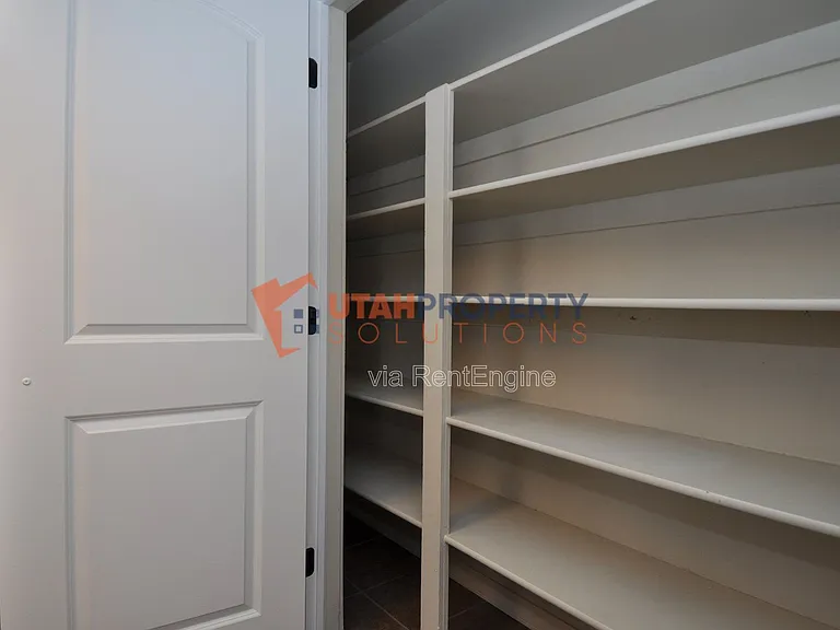 887 E Cedar Pine Ct #21 — Photo 16