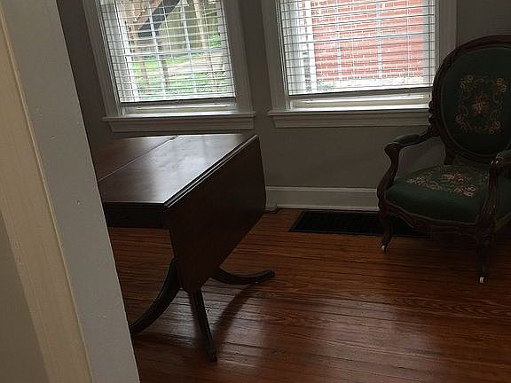 3rd image of 411 Delcamp Dr