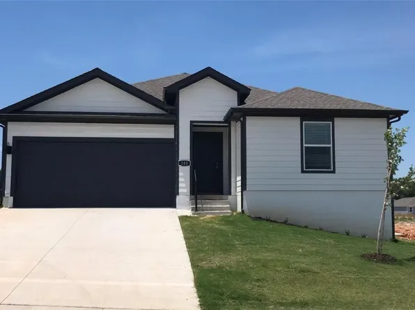 103 NW Granny Smith St, Gentry, AR 72734