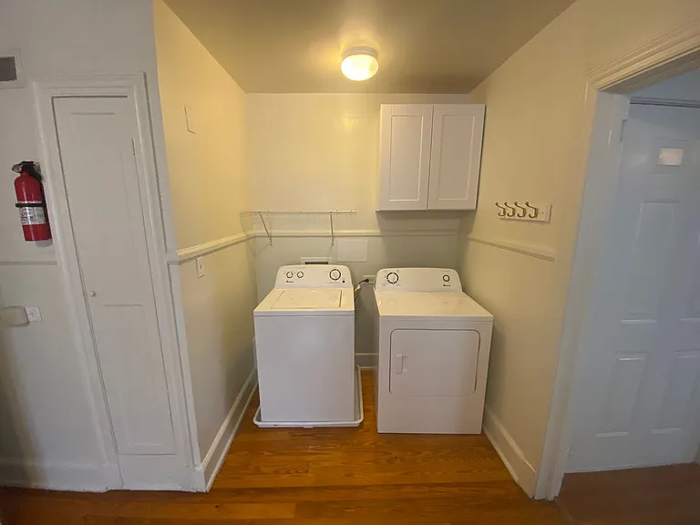 1404 W Chapel Hill St #C — Photo 6