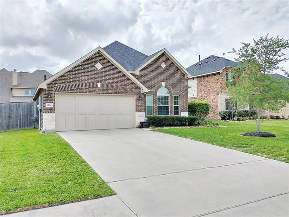 2nd image of 1536 Nacogdoches Valley Dr