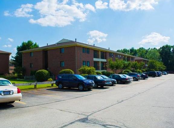 2nd image of 215 Abbott Farm Ln