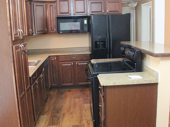 5th image of 12800 Lee Lake Dr