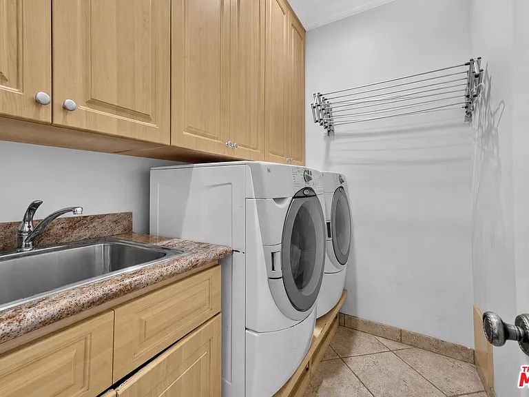 5230 Teesdale Ave — Photo 22