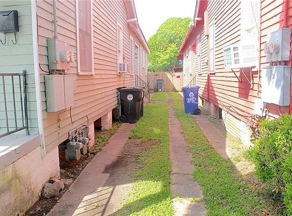 2nd image of 7550 Plum St