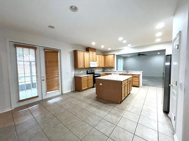 1921 Crown Hill Blvd — Photo 44