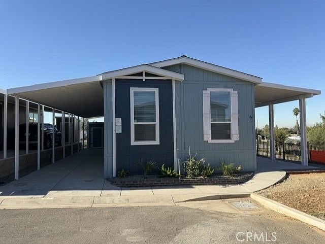 1st image of 3444 Center St #61