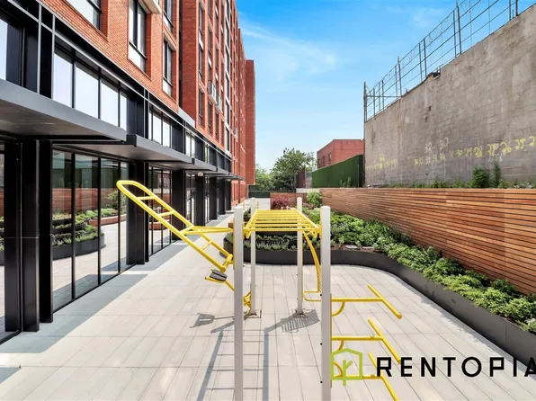 1010 Pacific Street image 13 of 29