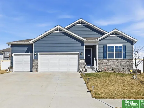 11452 Sunburst Dr, Papillion, NE 68046