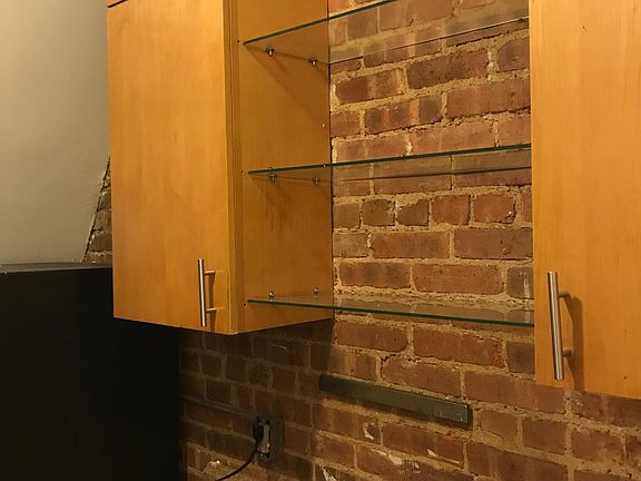 5th image of 1061 Clay Ave APT 4