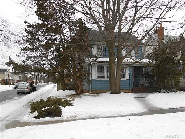 628 Ardsley Blvd photo 1