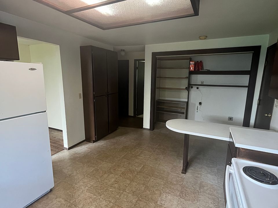 1st image of 11655 Sunrise Dr NE