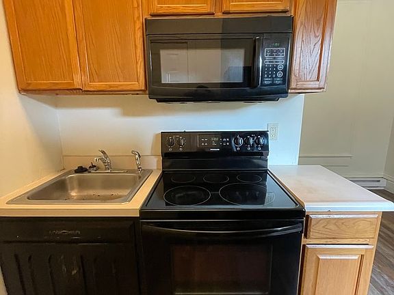 5th image of 206 S 6th St #4