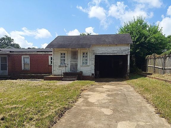5th image of 2100 South St