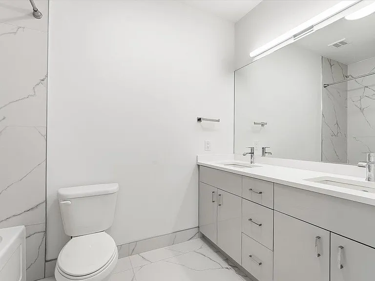 290 Griffith St #2 — Photo 21