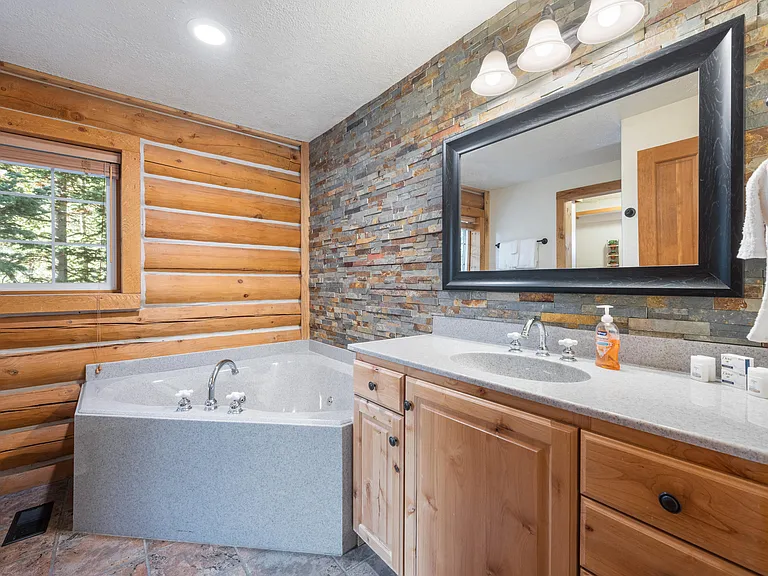 497 W Yarrow Ct — Photo 19