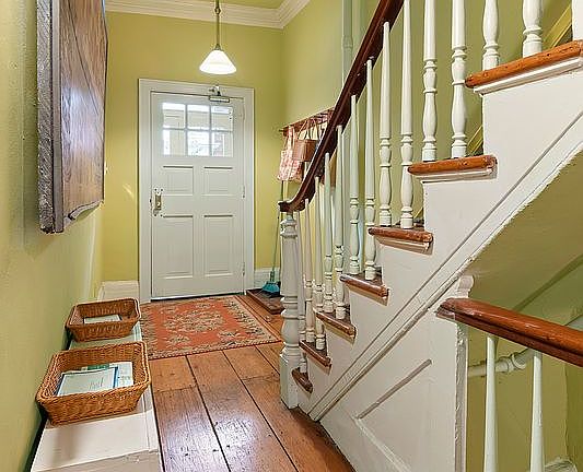 5th image of 134 Henry St
