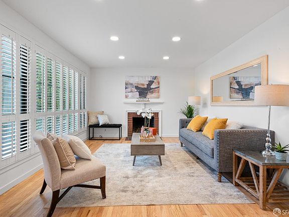 4th image of 700 Southwood Dr