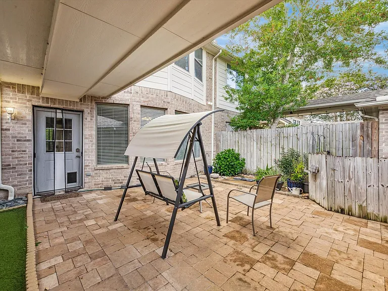 2403 Clippers Sq — Photo 17