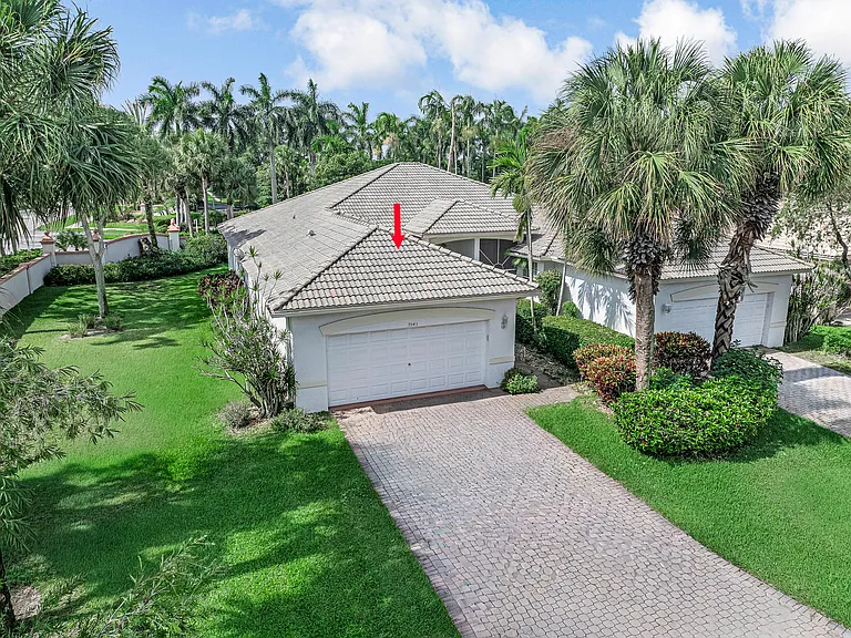 9543 Crescent View Dr N — Photo 42