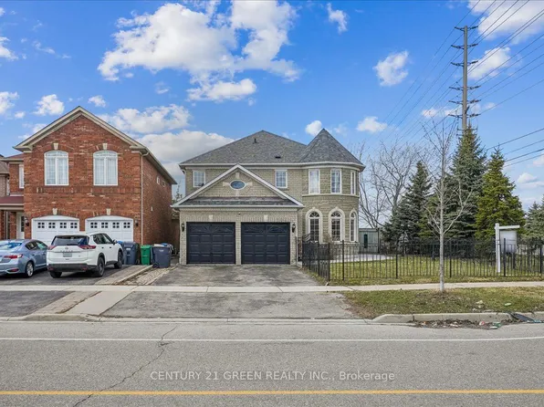 1031 Blueheron Blvd, Mississauga, ON L5V 2J8