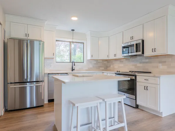 10 Heather Court #10, Woodbury, CT 06798