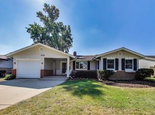 105 Crest Ave, Elk Grove Village, IL 60007