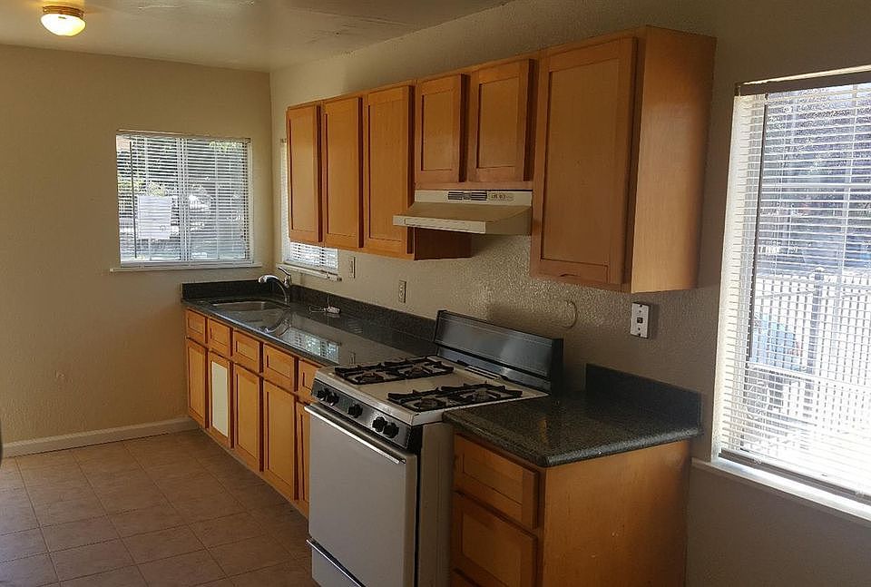 1st image of 341 Las Palmas Ave