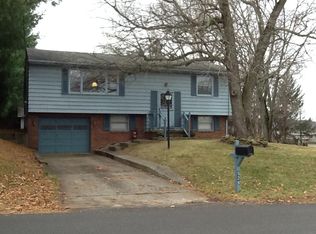 529 Perry Way, Zelienople, PA 16063