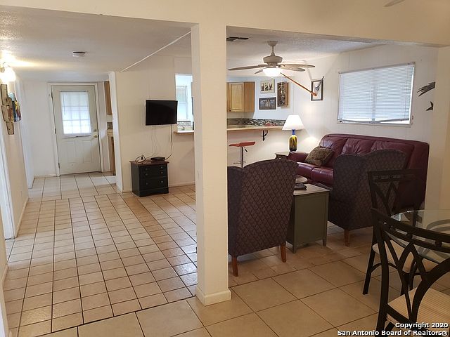 1st image of 738 Marquette Dr #1