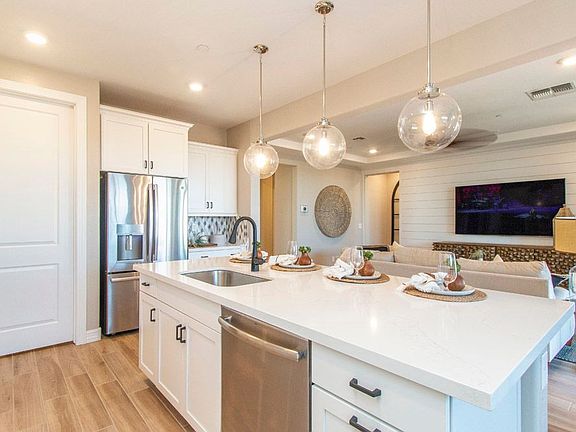 Sedona model home kitchen island William Ryan Homes Phoenix