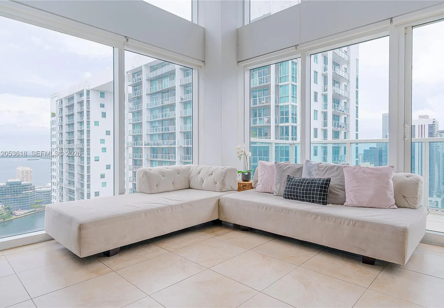 Brickell On The River S T — Photo 3