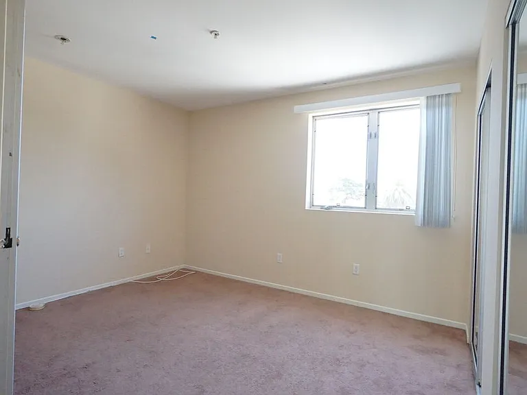 922 W 23rd St #206 — Photo 10