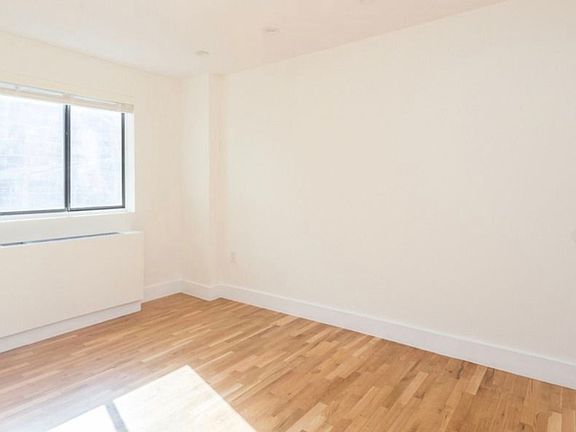 4th image of 540 3rd Ave #4D