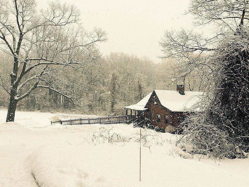 2nd image of 83R Bloomingdale Rd #R