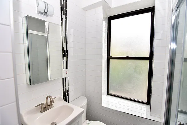 Rented by Bohemia Realty Group | media 12