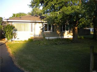 355 Seaman St, Shipman, IL 62685