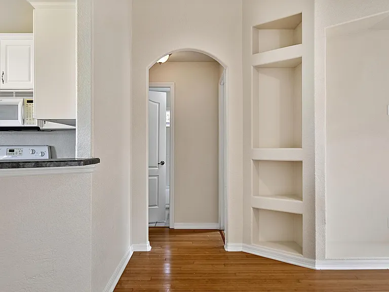 9 Lytton Ln — Photo 10