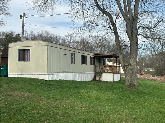 3rd image of 439 Hall Rd