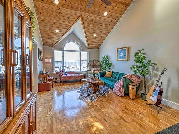 2nd image of 700 Shore Dr #3-306