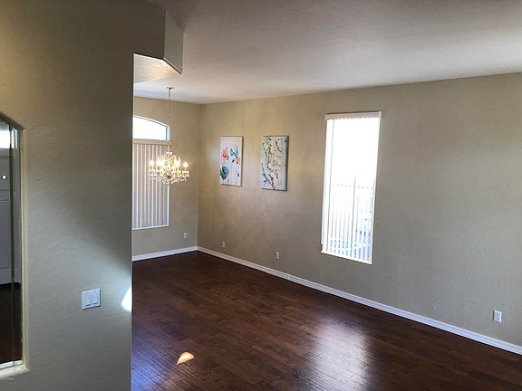3rd image of 474 E Stottler Dr