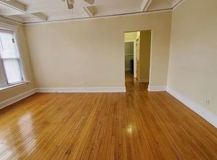 4319 S Michigan Ave APT 3R, Chicago, IL 60653