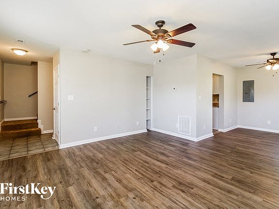 2nd image of 2705 October Ln