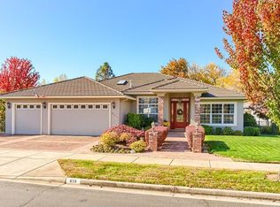 618 Seventh Fairway Dr, Medford, OR 97504