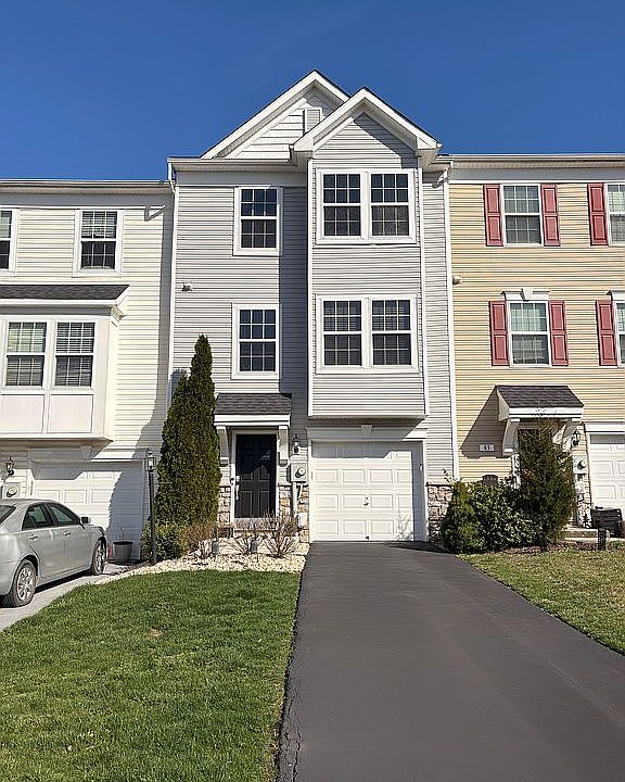 1st image of 79 Kensington Terrace Dr
