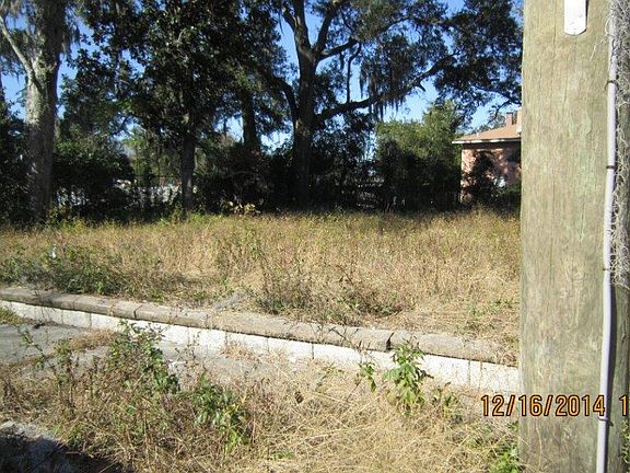 3rd image of 245 W 18th St