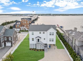 1126 Barnegat Ln, Mantoloking, NJ